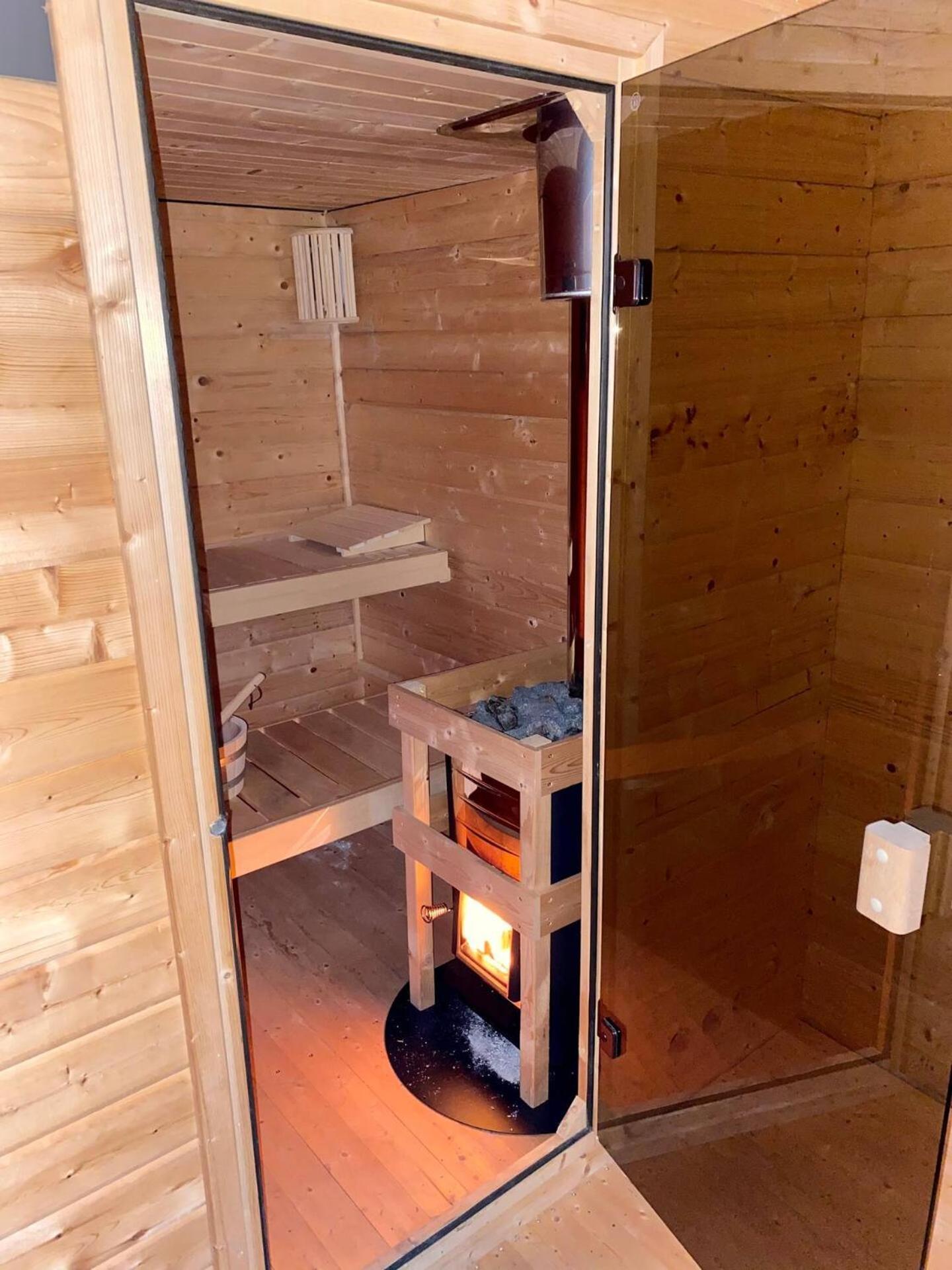 Bed And Breakfast Heerenveen Centrum Met Prive Sauna En Jacuzzi Exterior foto